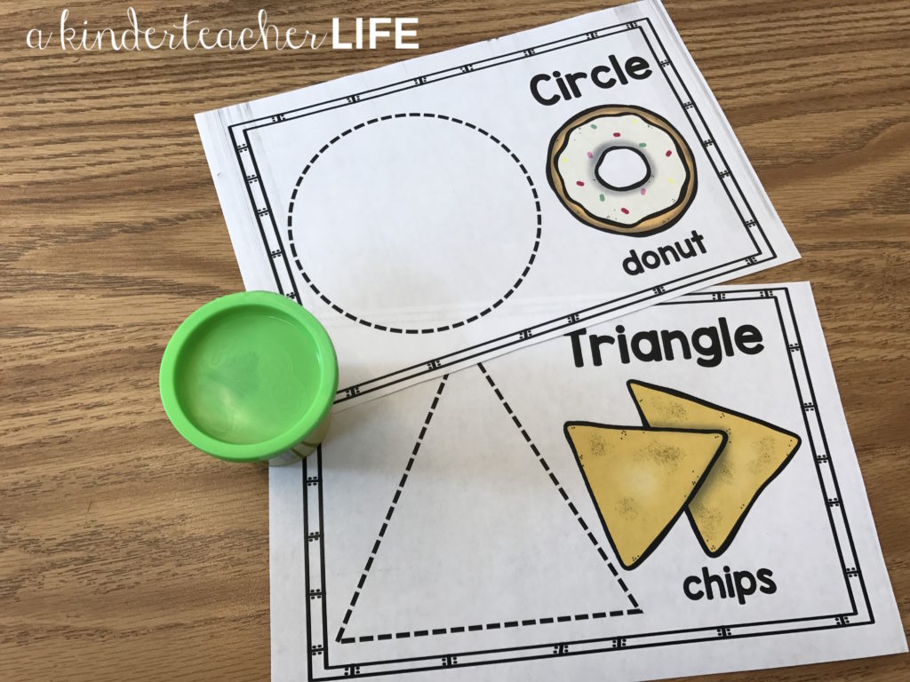 Building shapes using playdough