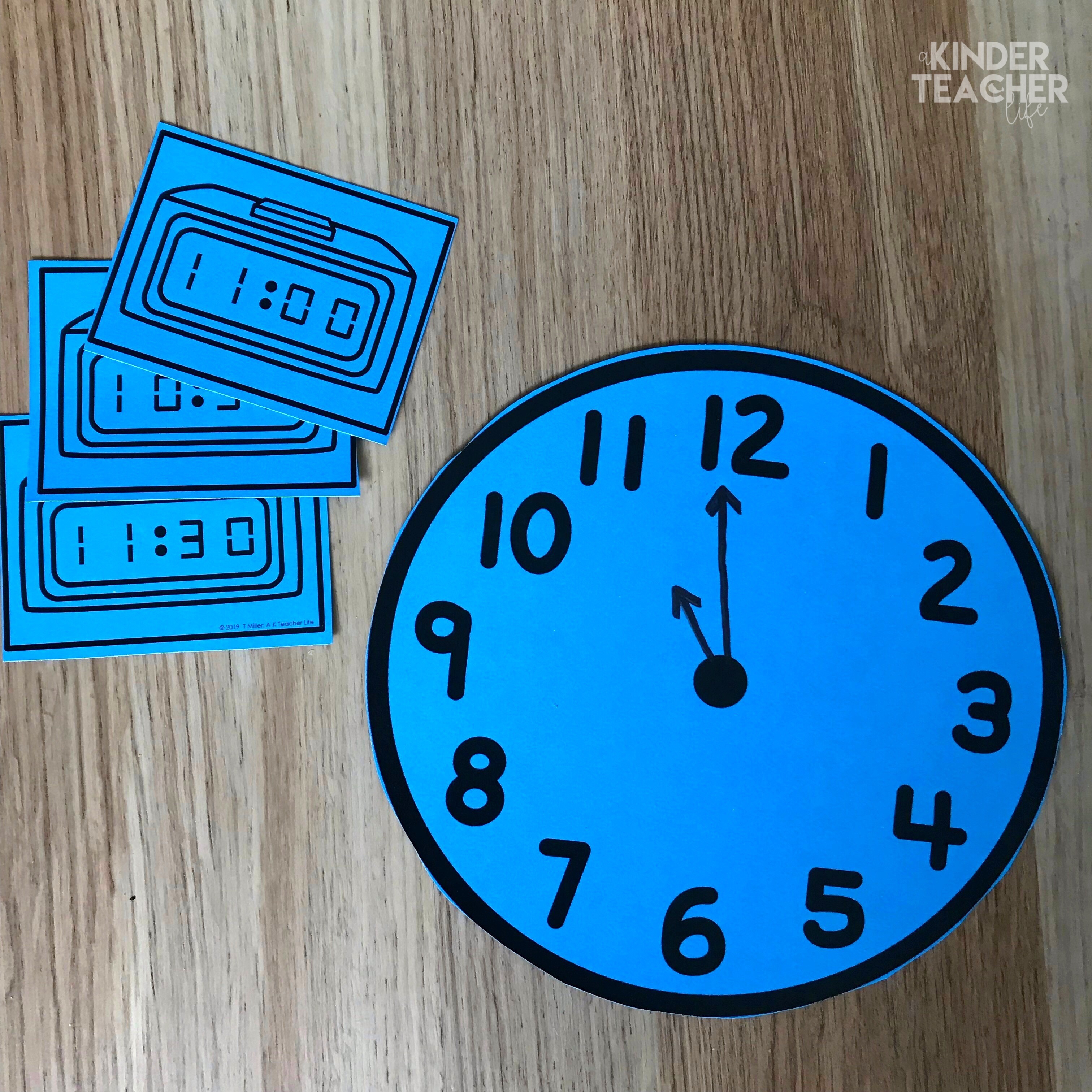 Flip and draw the time - Hands-on telling time math center activities for first grade students. 