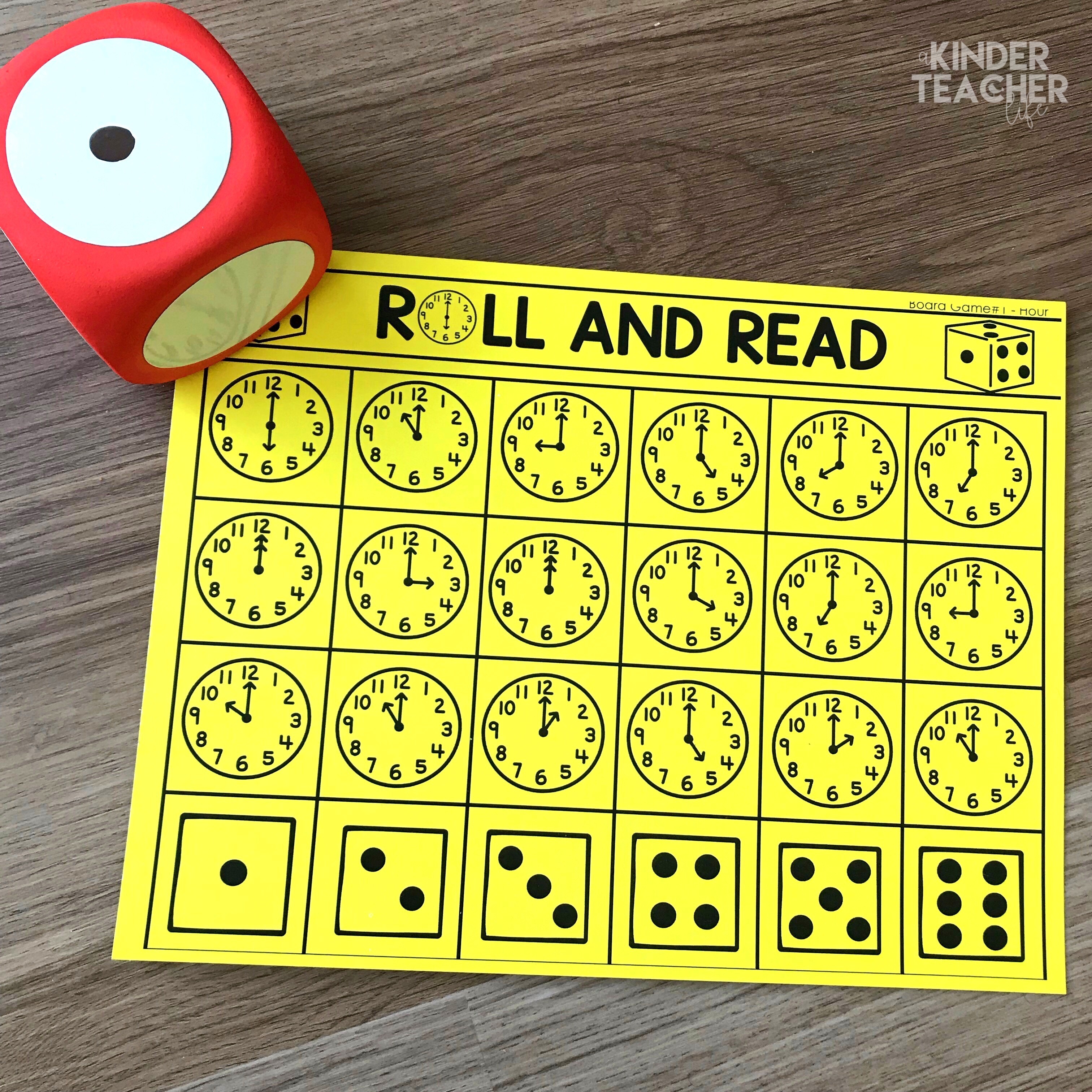 Roll and read the time - Hands-on telling time math center activities for first grade students. 