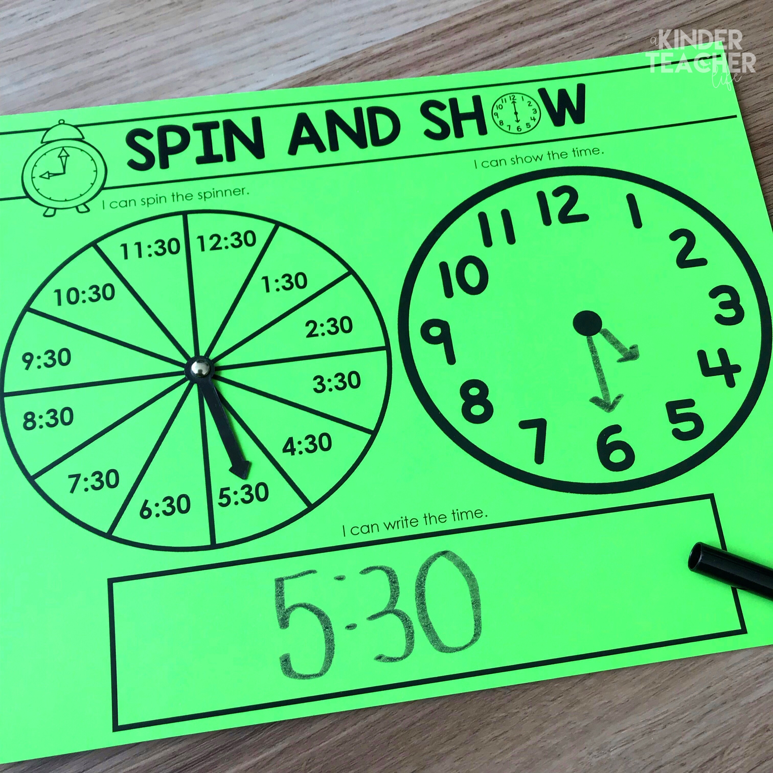 Spin and show the time -Hands-on telling time math center activities for first grade students. 