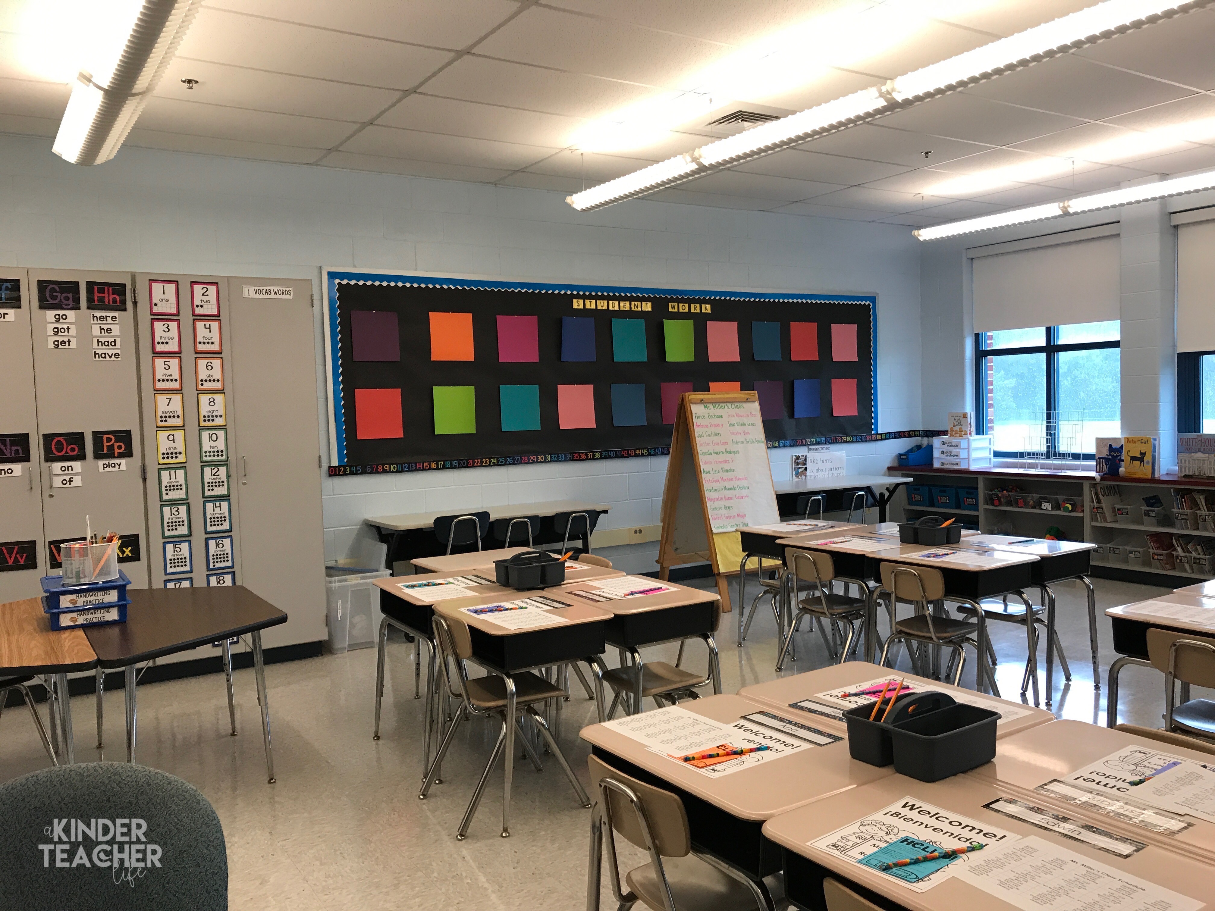 Here's my classroom set-up for the year! Read the article to see how I set up my classroom, literacy and math centers! 