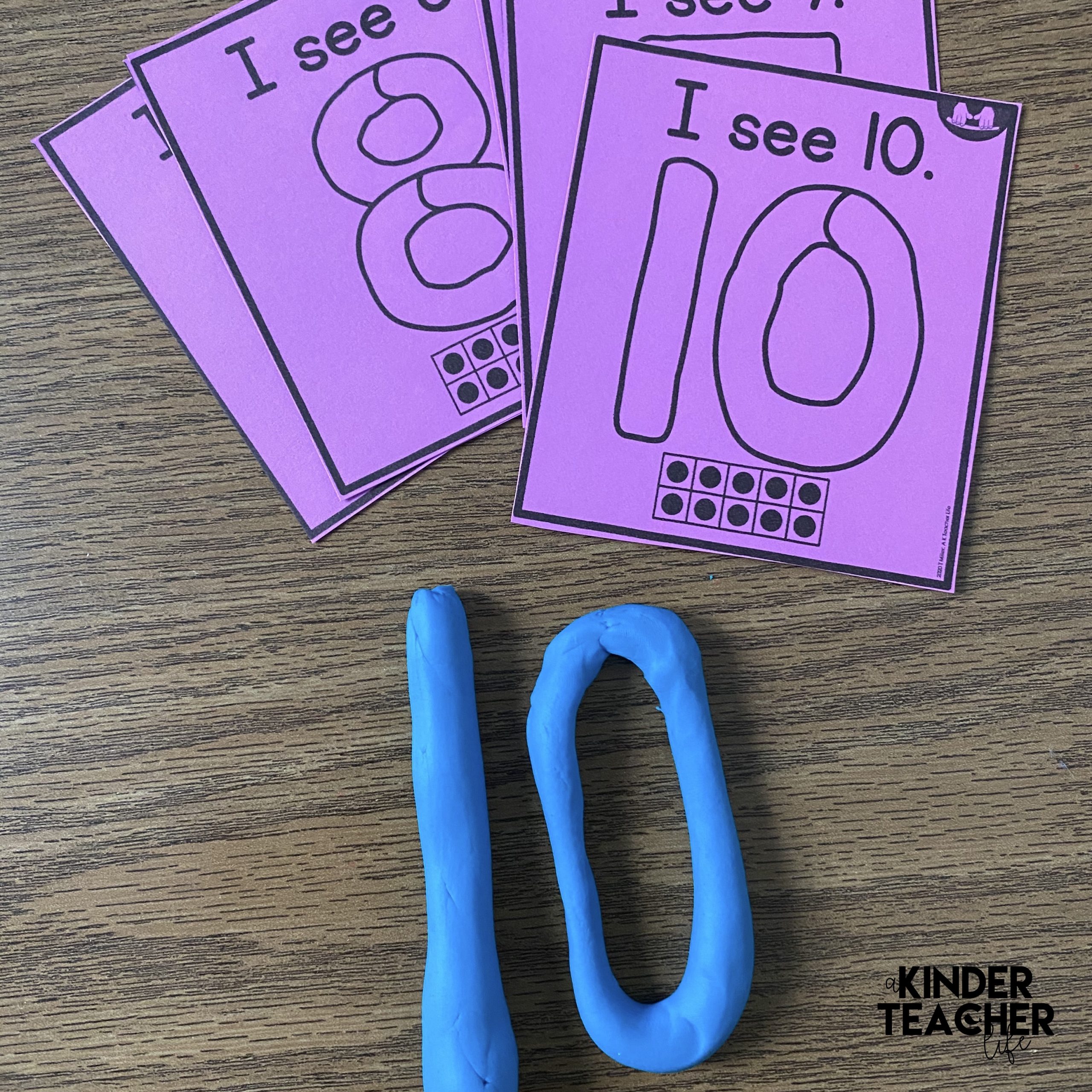 Playdough Task Cards - Use play dough to build numbers and letters.